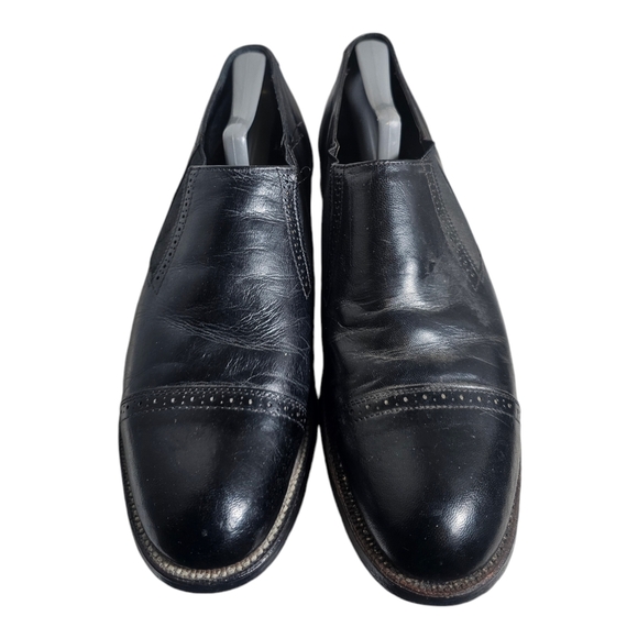 Madison Cap Toe Slip On Shoes/Black Leather Dress Shoes 10.5D - Picture 9 of 10